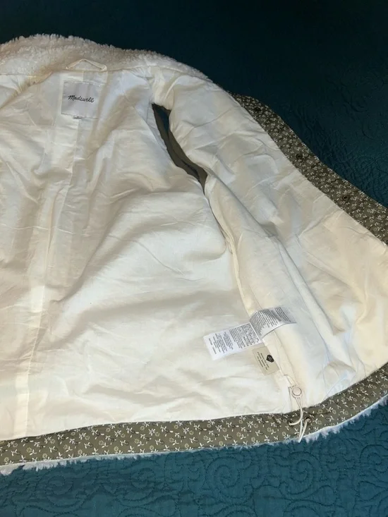 Madewell (Re)sourced Faux-Shearling Vest - Picture 7 of 10